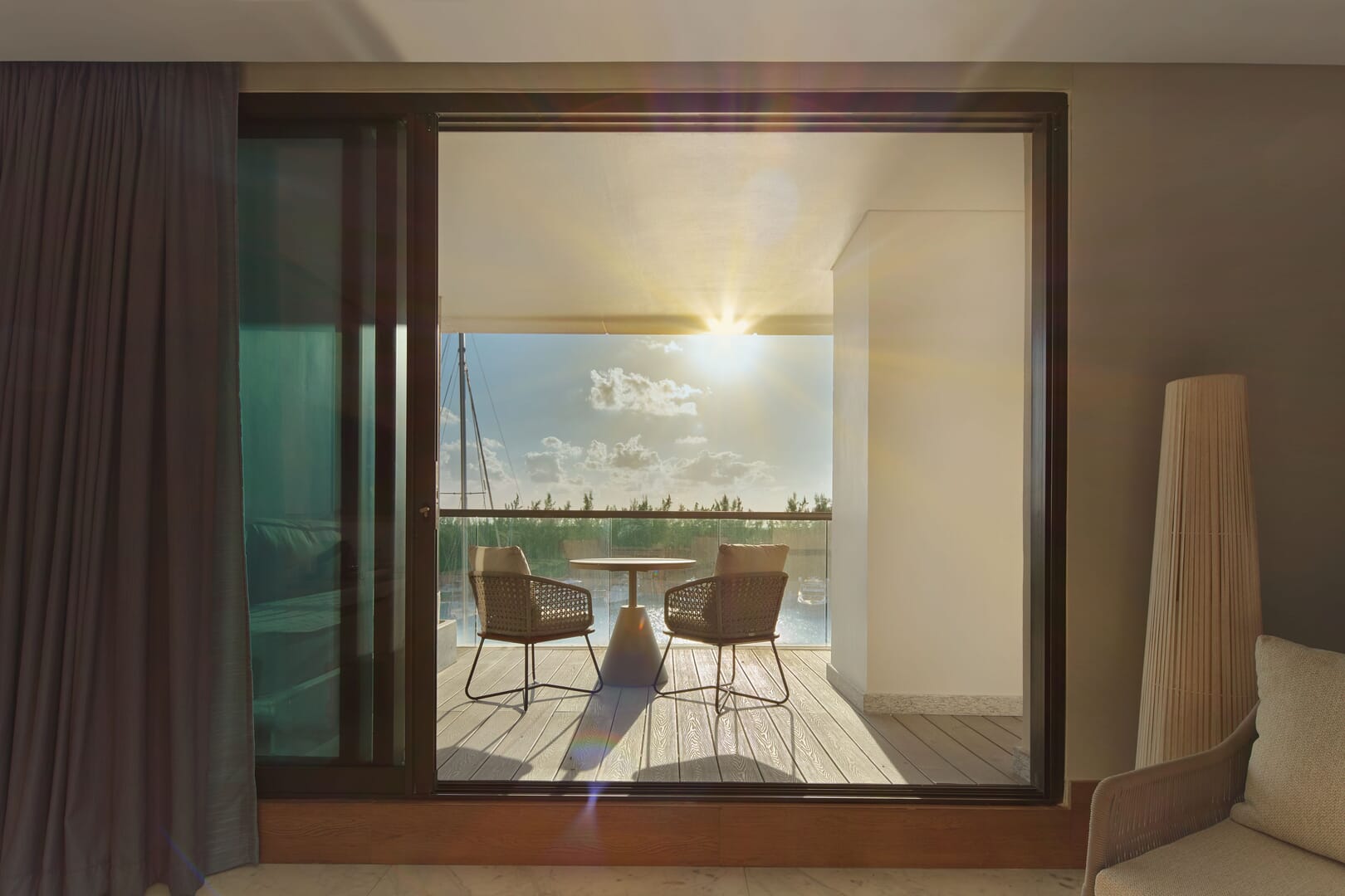 Euphoria Corner Suite Marina View King - euphoria_corner_suite_marina_view_king (1).jpg
