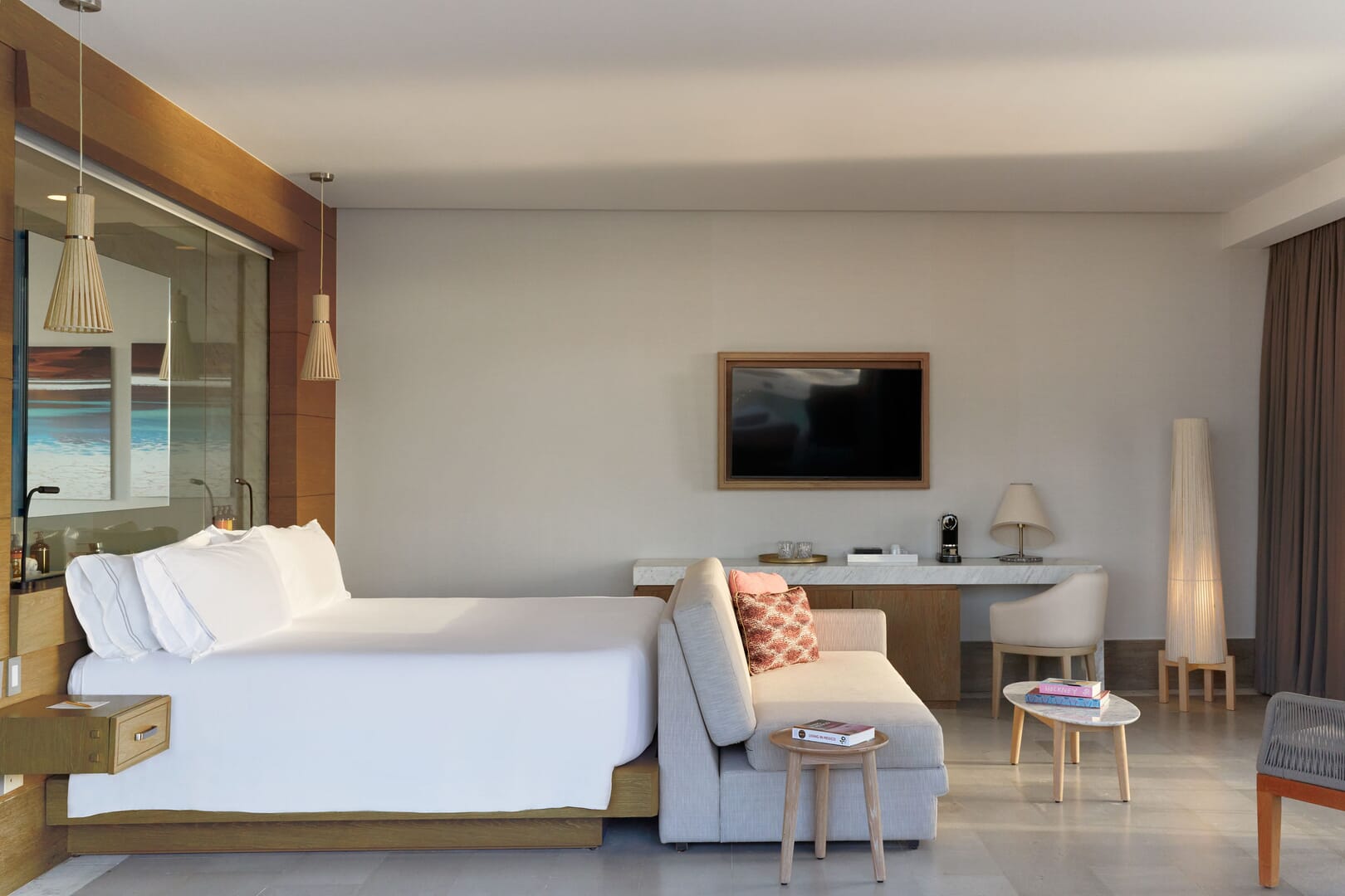 Euphoria Corner Suite Marina View King - euphoria_corner_suite_marinaview_king.jpg