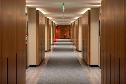 h. rhasu_pasillos uh (1).jpg