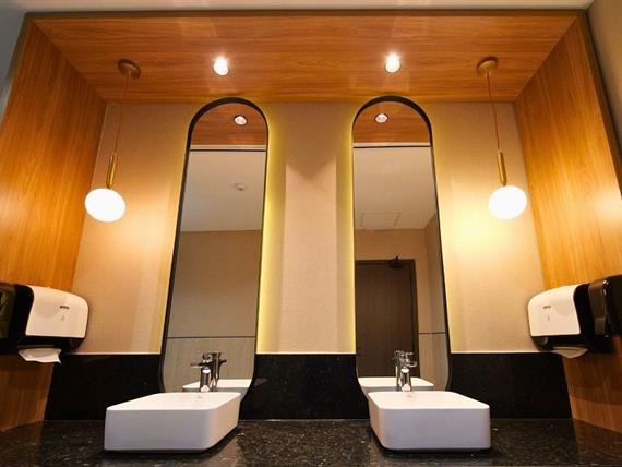 rhasu_baño social pb.jpg