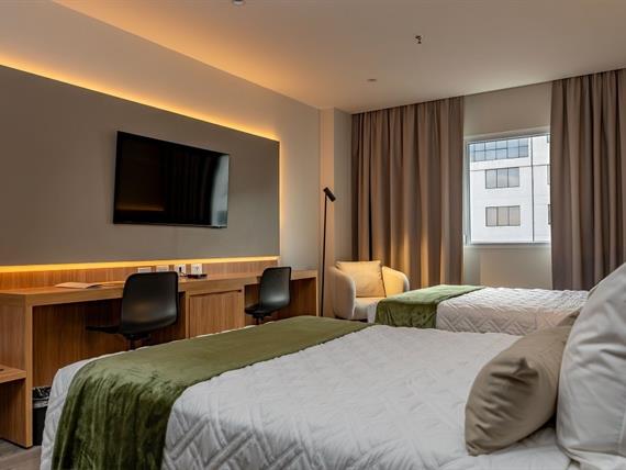 h. rhasu_selec doble twin 2.jpg