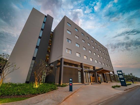 b. rhasu_fachada externa.jpg