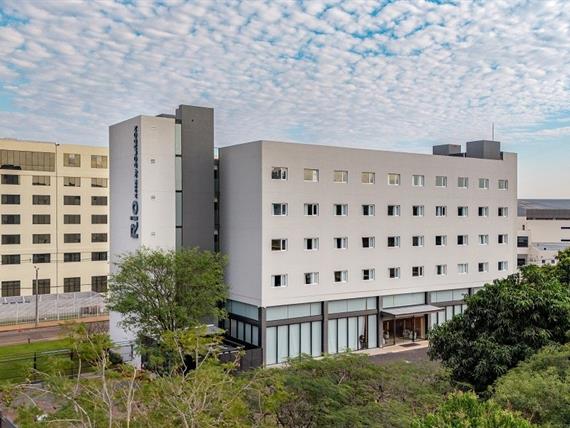 c. rhasu_fachada trasera.jpg