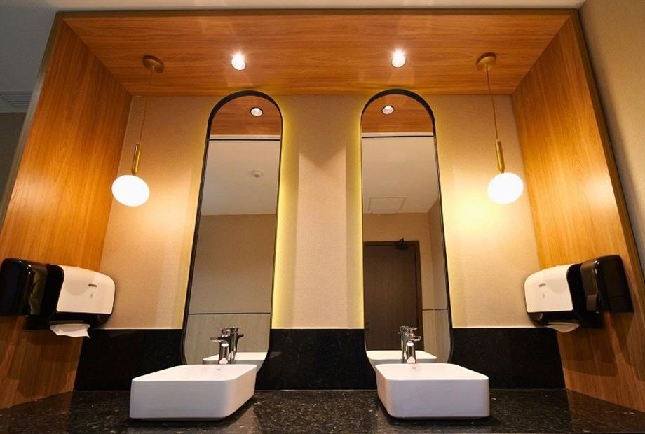 rhasu_baño social pb.jpg