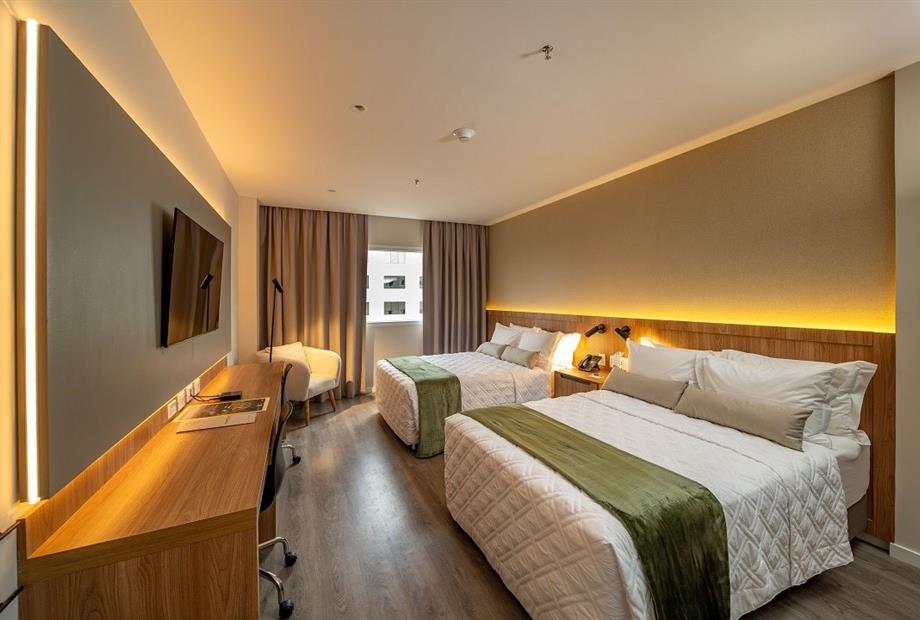 h. rhasu_selec doble twin 4.jpg