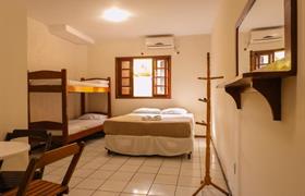 Quarto Quádruplo Comfort do HANNA Amsterdam Hotel & Eventos