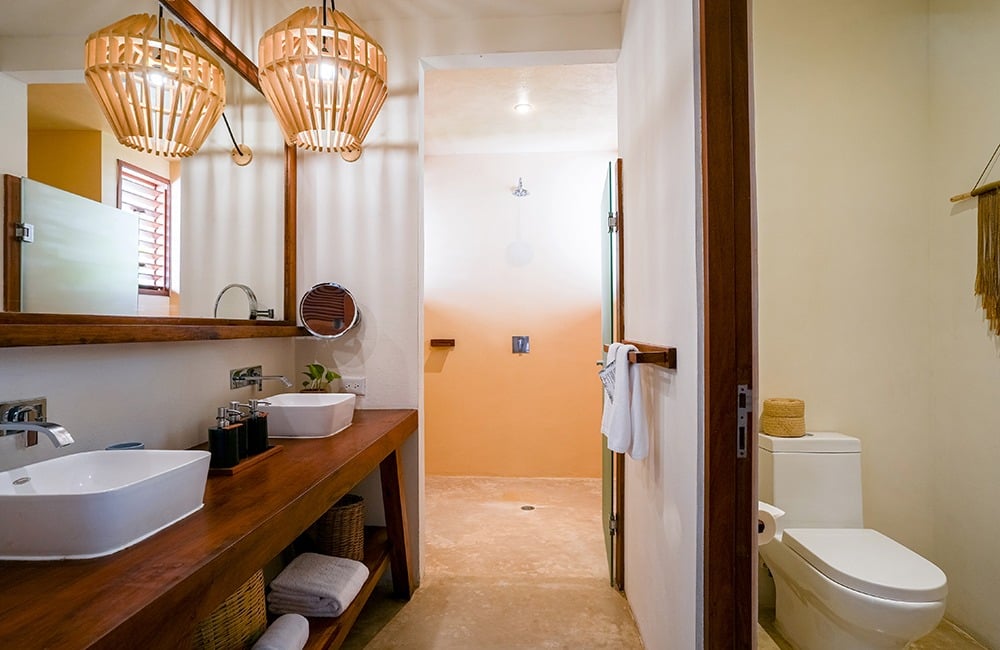 Beach Front Ground Level Suite With Plunge Pool - 6 bathroom.jpg