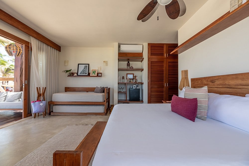 Beach Front Ground Floor Suite - 3 room.jpg