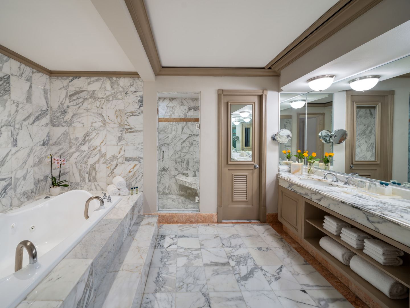 The Presidential Suite - 5.jpg
