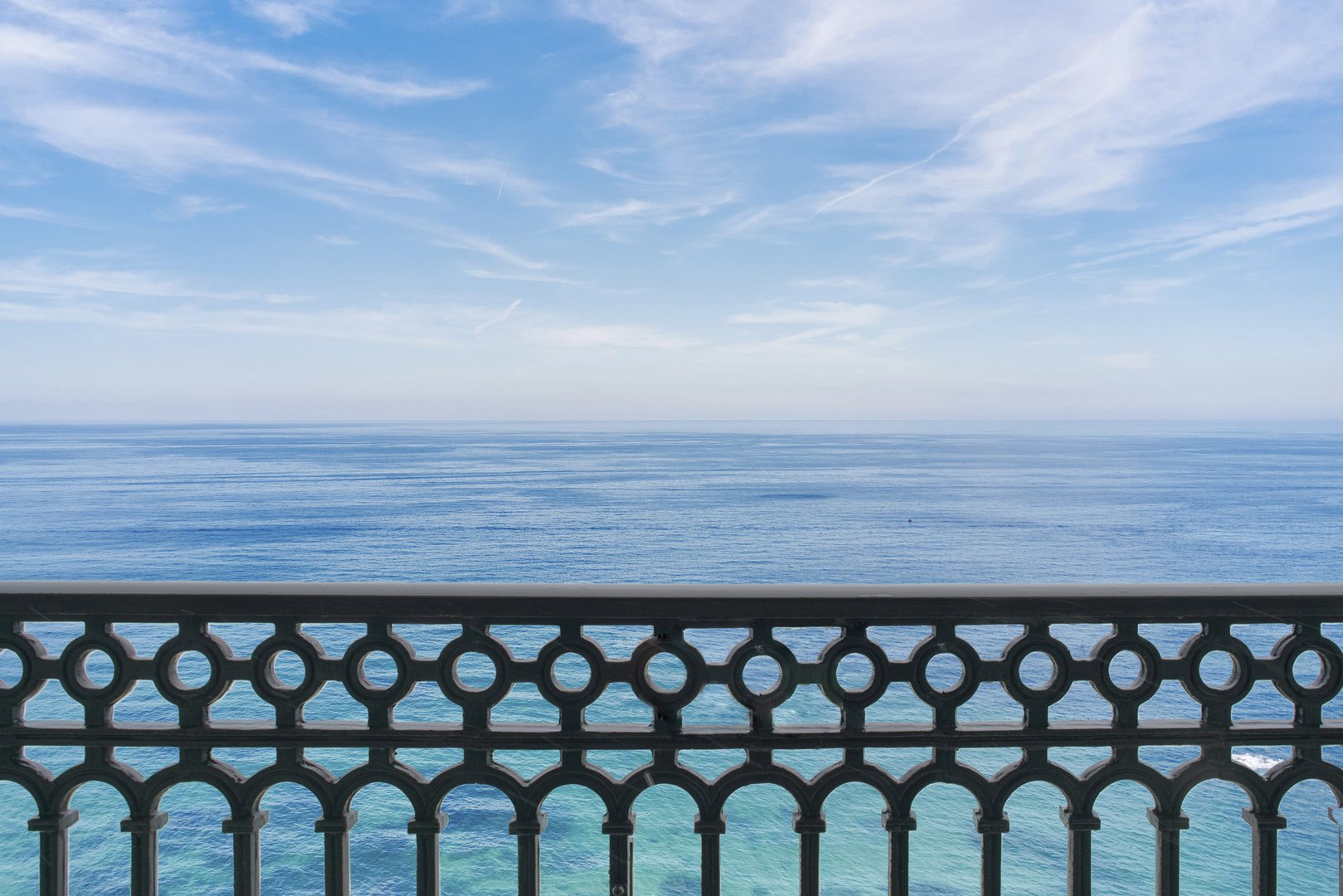 Club Seafront Suite - 6.jpg