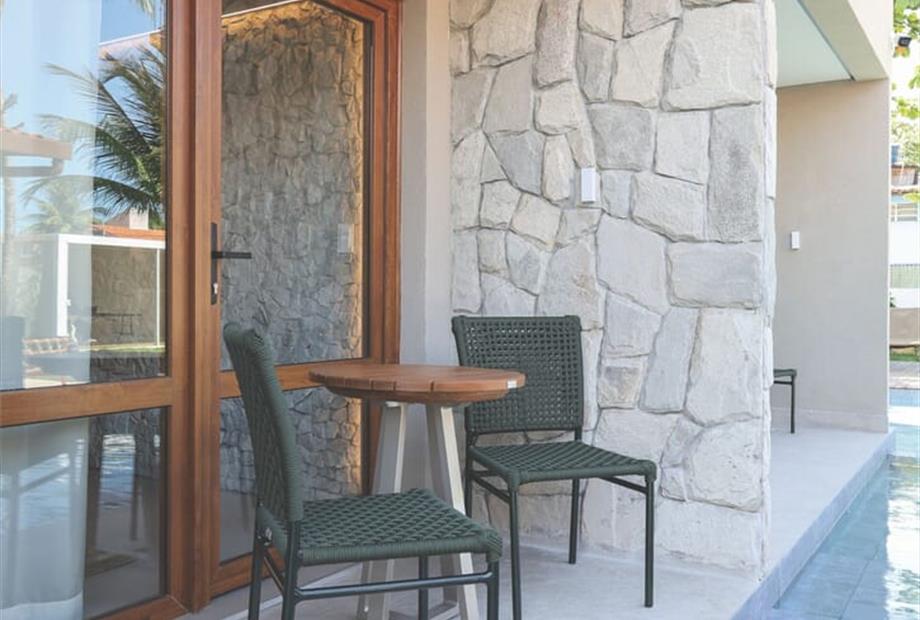 suíte standard varanda piscina (1).jpg