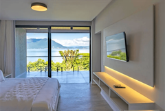 Suíte Banho de Estrelas — Vista para o Mar e as Montanhas #8