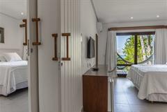 Suíte Conjugada com Vista do Mar e Varanda