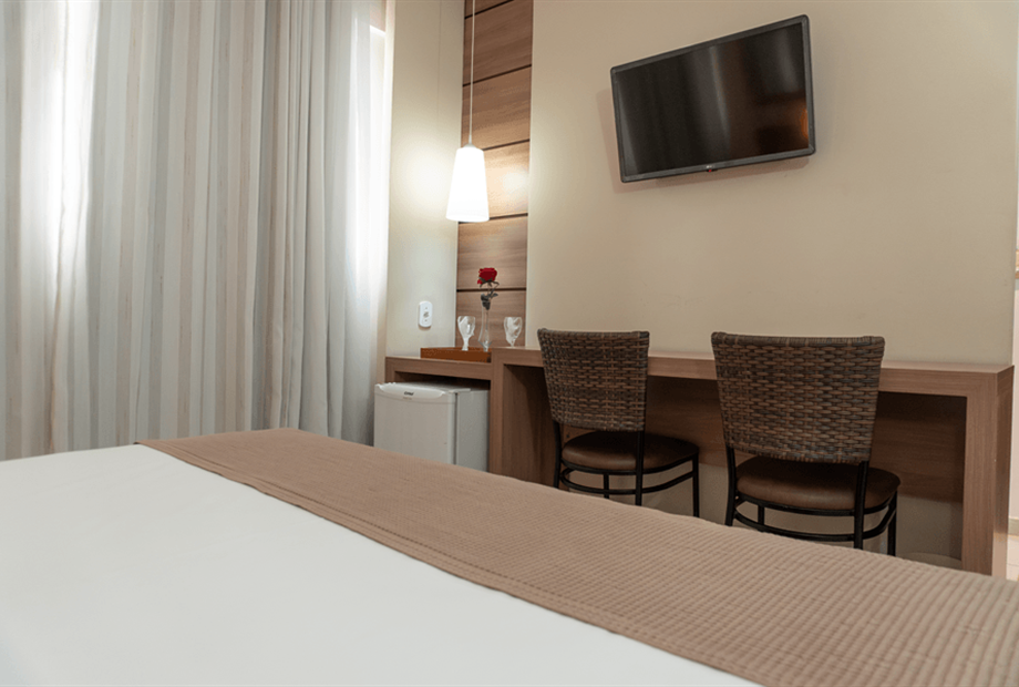 cópia de larison-3.png