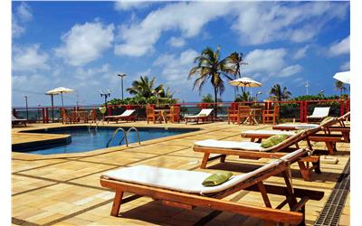 Piscina Bahiamar Hotel.jpg