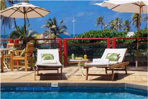 Piscina Bahiamar Hotel.jpg