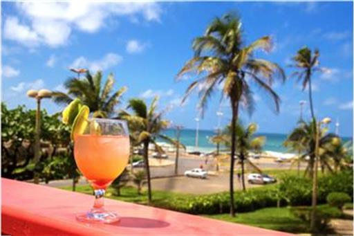 Vista piscina Bahiamar Hotel.jpg