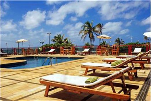 Piscina Bahiamar Hotel.jpg