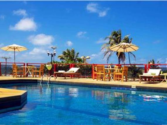 Piscina Bahiamar hotel.jpg