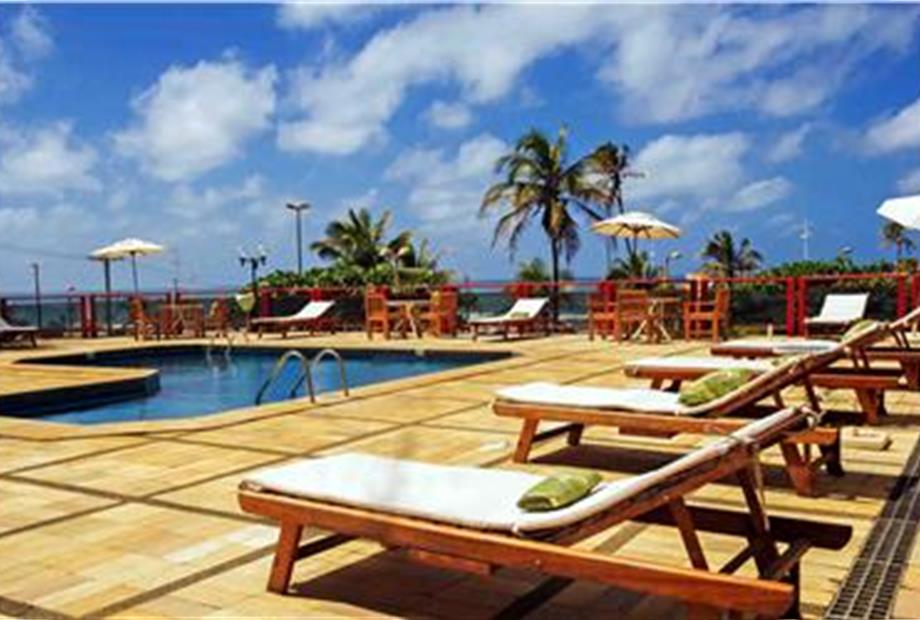 Piscina Bahiamar Hotel.jpg