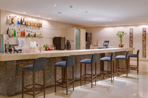 blue tree premium londrina -  lobby bar.jpg