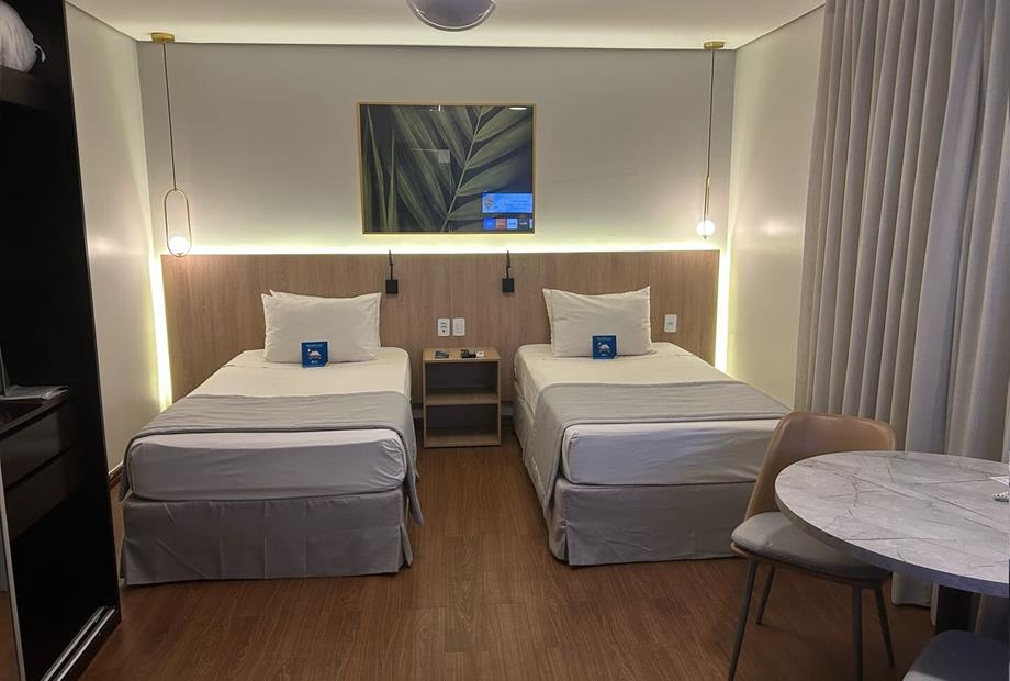 superior twin (1).jpeg