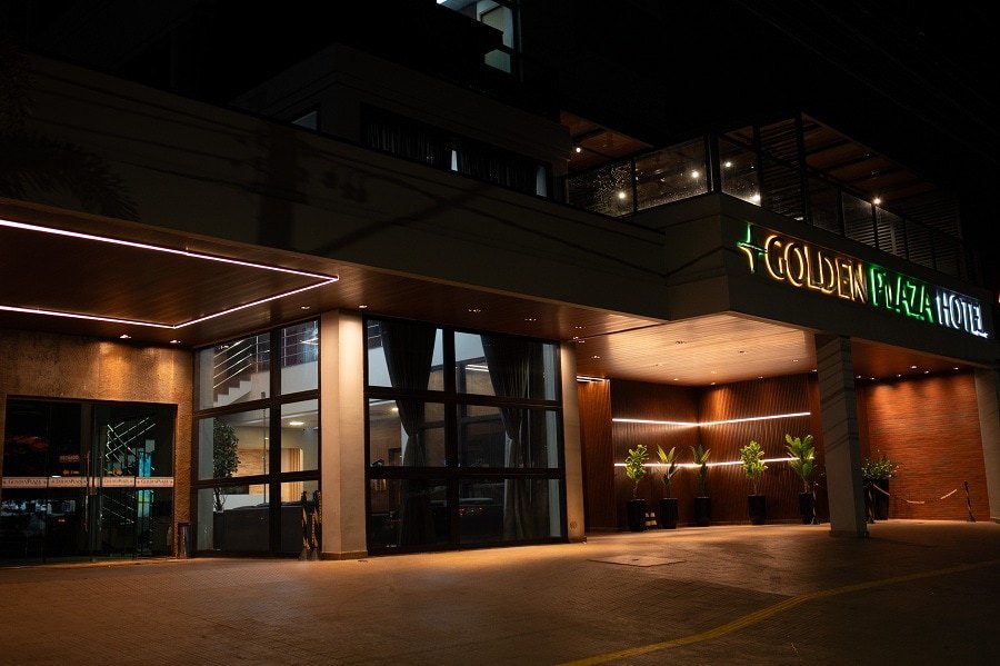 goldenplaza-253.jpg
