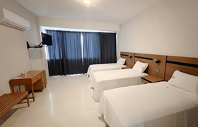 Triple room of Hotel Calvete