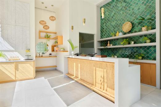 kmx-pdc1_lobby_217_kayak owned.jpg