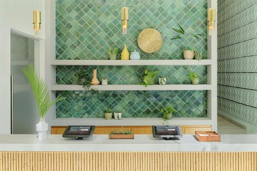 kmx-pdc1_lobby_187_kayak owned.jpg