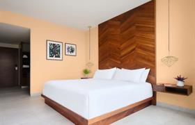 Deluxe King of HOTEL CALIXTA BY KAVIA