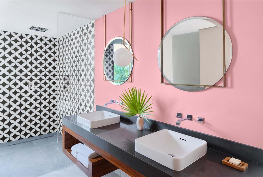 kmx-pdc1_paraisosuite_642_kayak owned.jpg