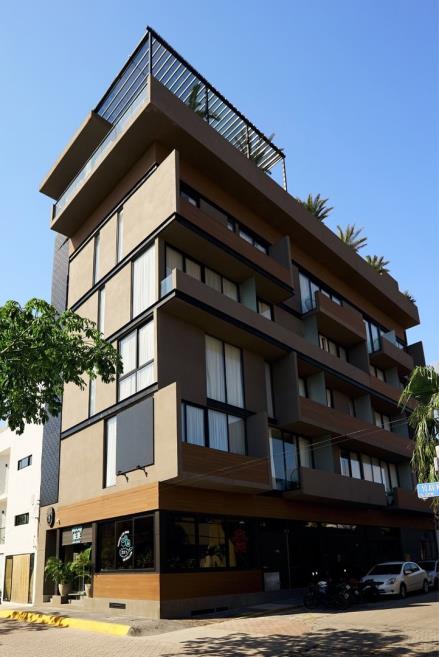 kayak_luna_exterior_1.jpg