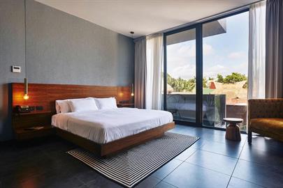 copy of kayak_luna_excellent_1_king_1.jpg