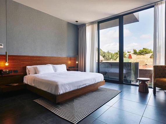 copy of kayak_luna_excellent_1_king_1.jpg