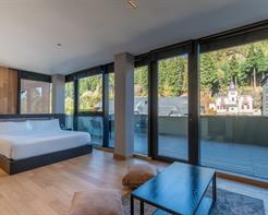 Superior Queen - City View