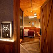 Quarto Casal com Banheiro Privado