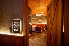 Quarto Casal com Banheiro Privado