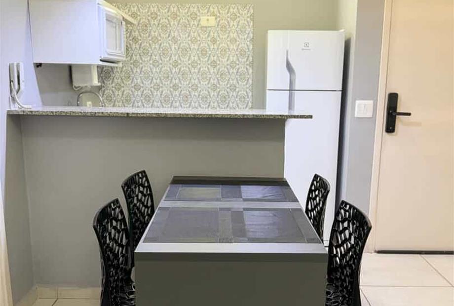 mesa sala com cadeiras - up-média.jpg