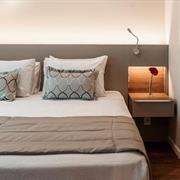 Studio Casal King + Sofá Cama