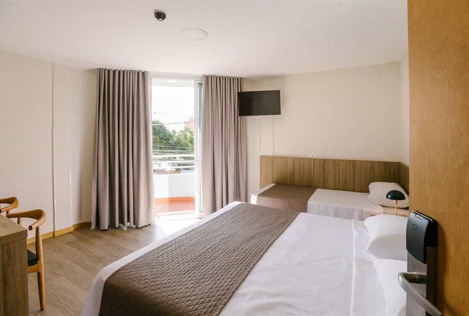 whatsapp image 2025-08-05 at 09.56.17 (4).jpeg