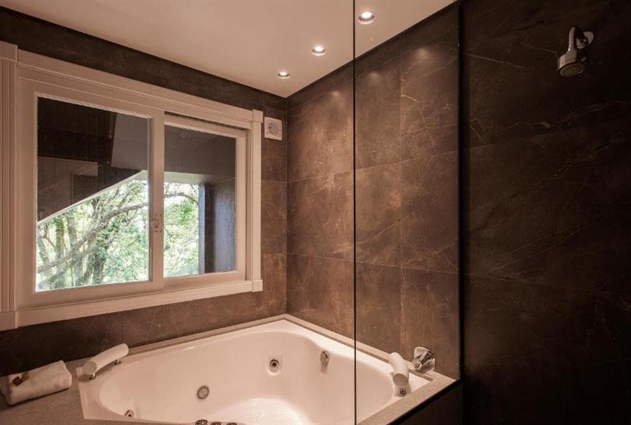 whatsapp image 2025-11-24 at 16.10.16 (10).jpeg