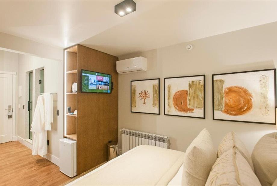 whatsapp image 2025-11-24 at 16.08.45 (5).jpeg