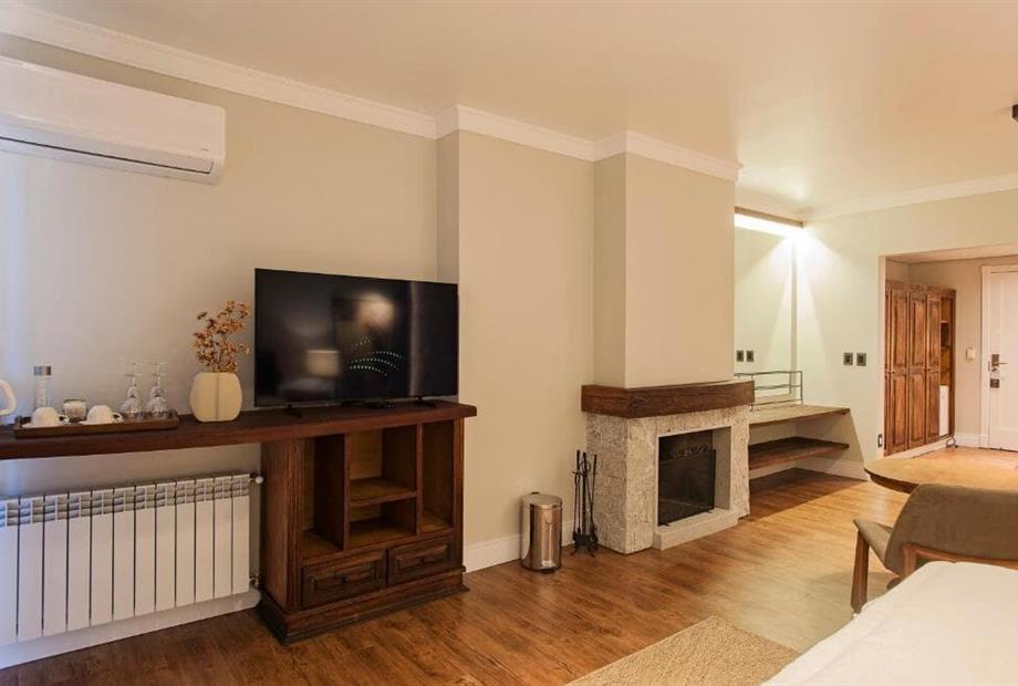 whatsapp image 2025-11-24 at 16.19.43 (12).jpeg