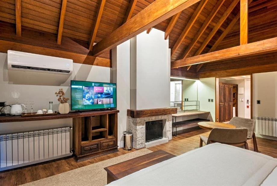 whatsapp image 2025-11-24 at 16.13.06 (15).jpeg