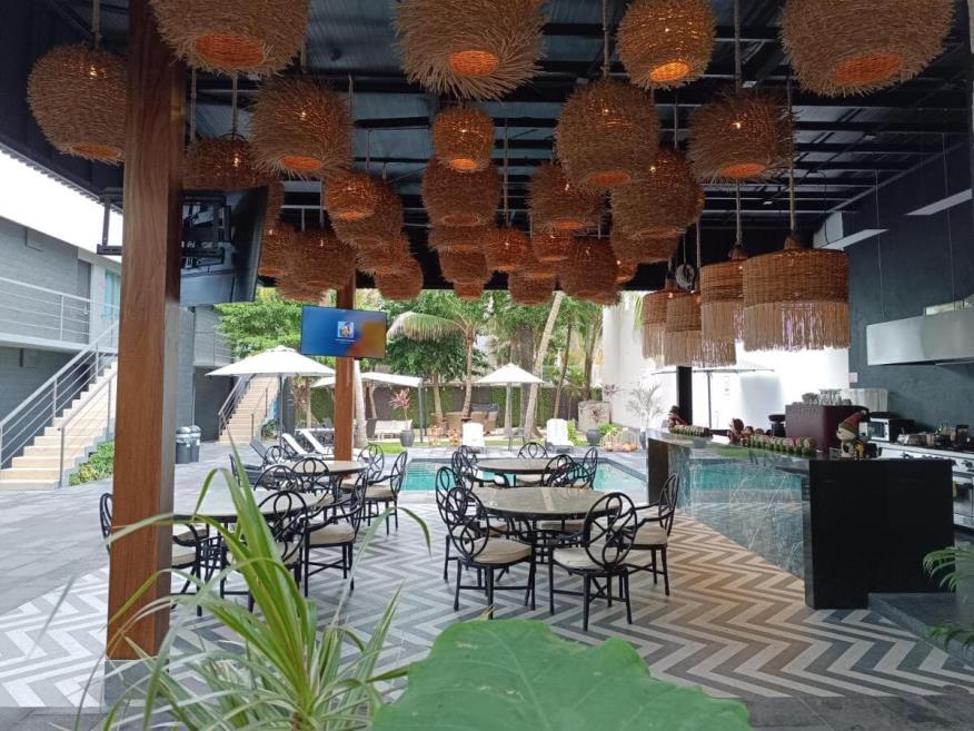 d03cc86a-bb25-4e7e-a5e6-1da004212d94.jpg