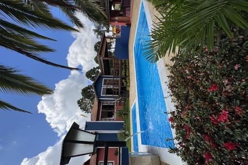 vista pousada e piscina.jpg