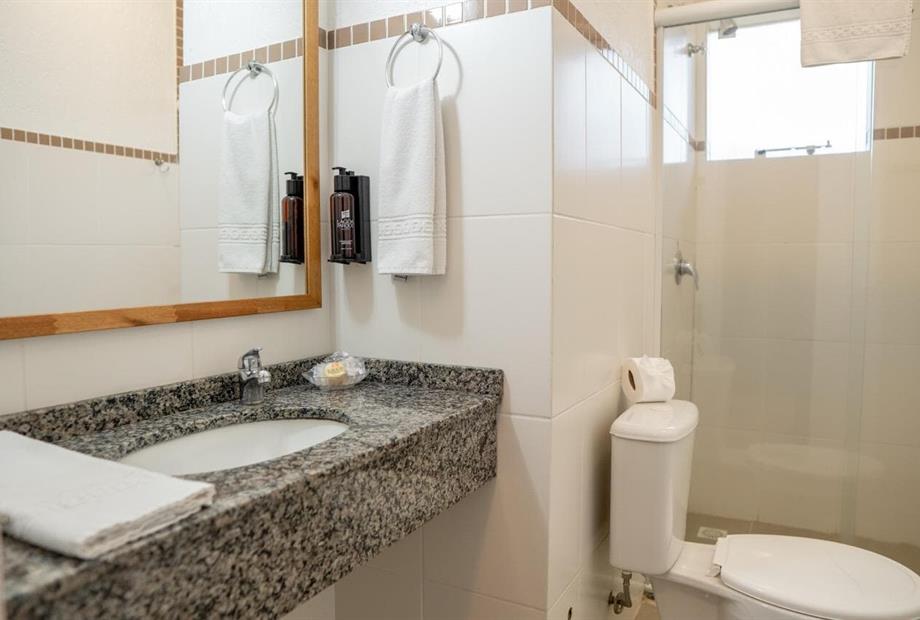 7 banheiro grande.jpeg