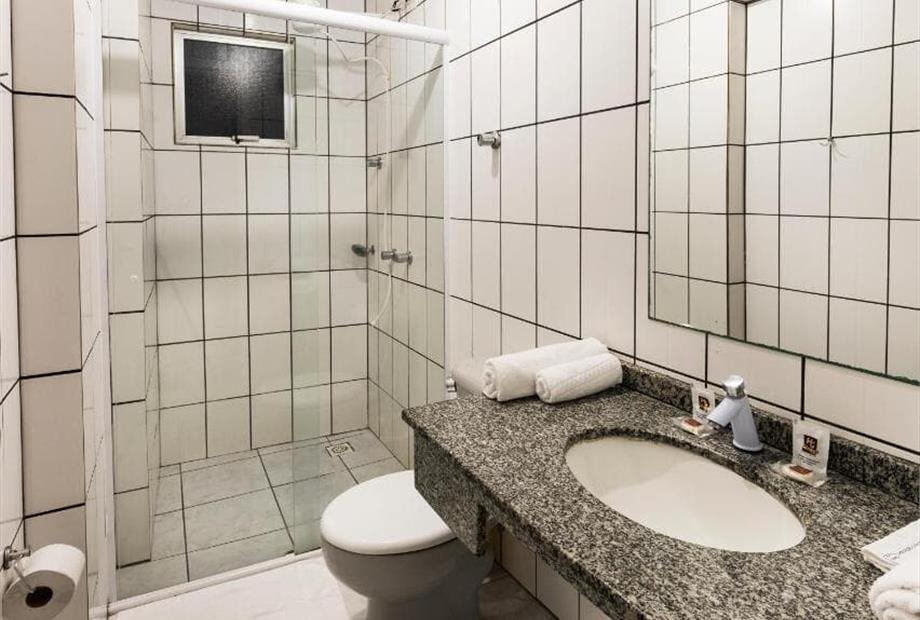 Quarto Família com Varanda-5.jpg