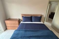 13A Apartamento de 2 Quartos com Varanda